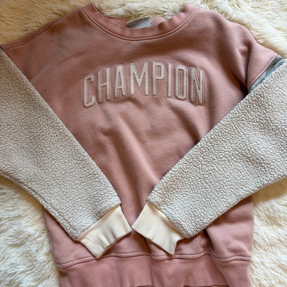 Women’s Champion Pink Fleece Sweatshirt Size Small